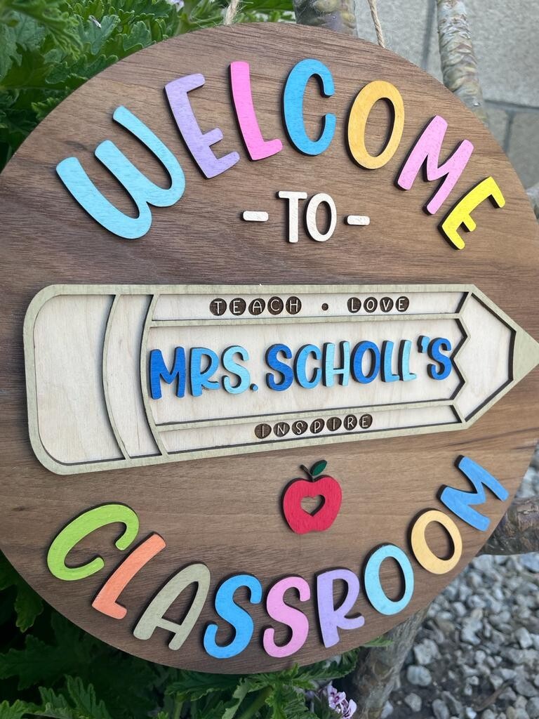 Personalized Round Door Welcome Sign for Classroom Decor