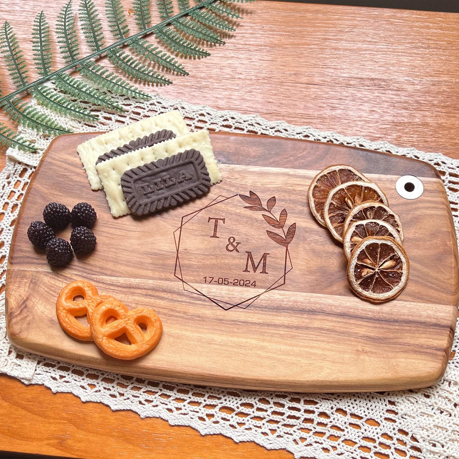 Personalized Appetizer Serving Tray for Couples - S/L